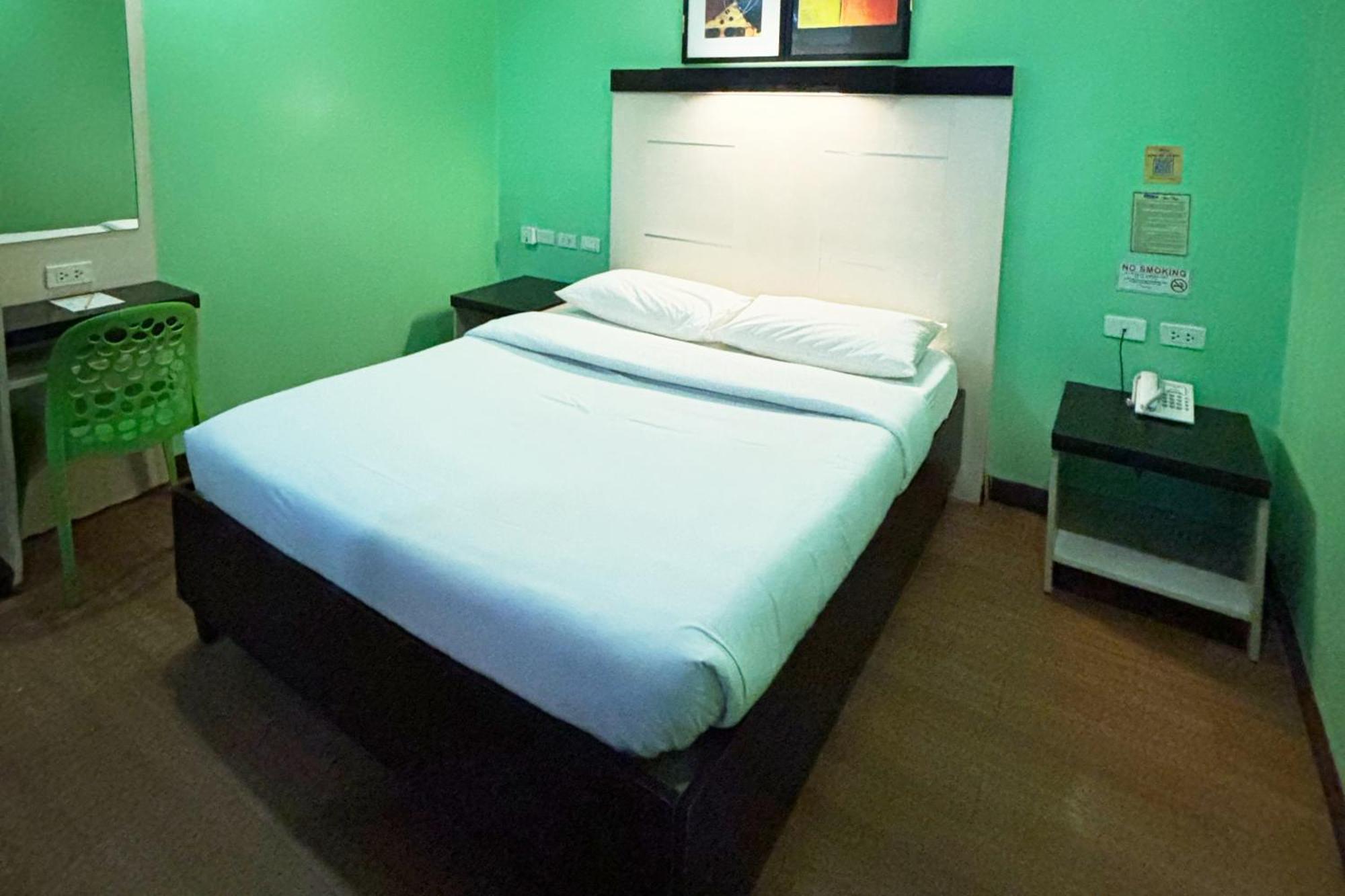 Sugbutel Family Hotel Cebu Exterior photo